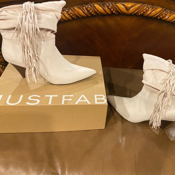 Brand New Fall Trendy Booties! - Picture 1 of 3